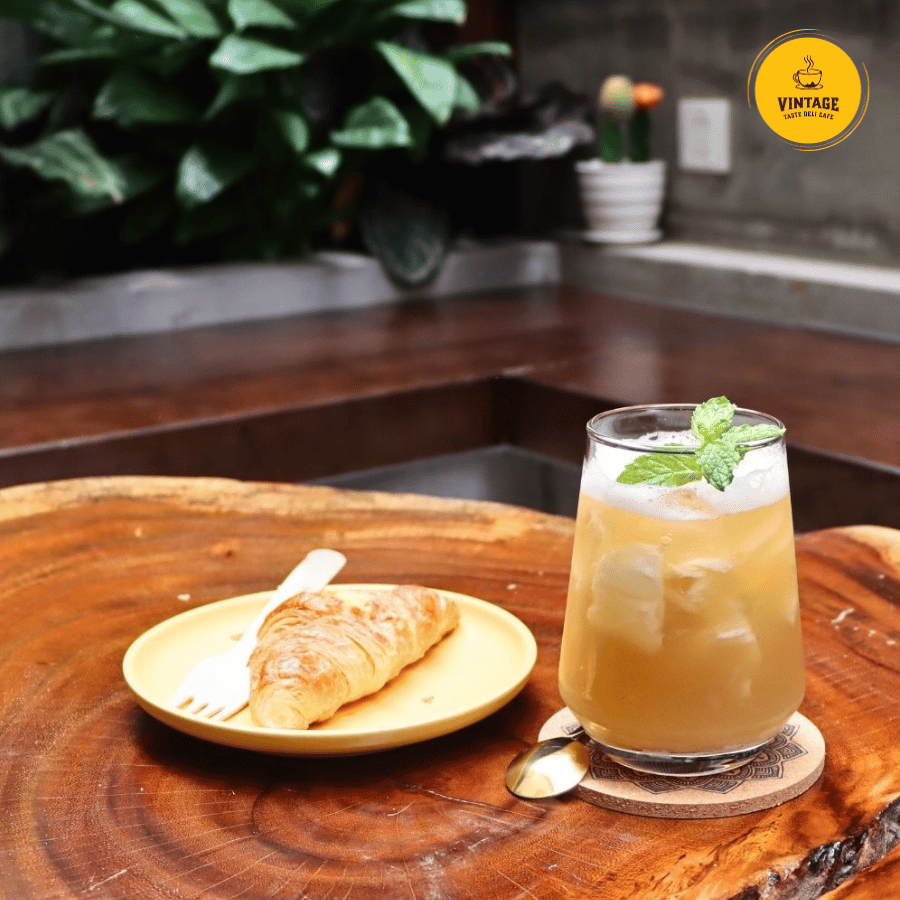 vintage taste deli cafe