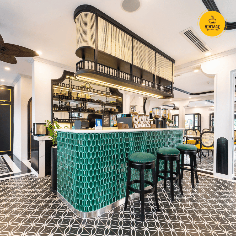 Vintage Taste Deli Cafe Hoi An, Vintage coffee shop Hoi An, Quality coffee Hoi An, Hoi An culinary experience , Hoi An cakes and drinks 