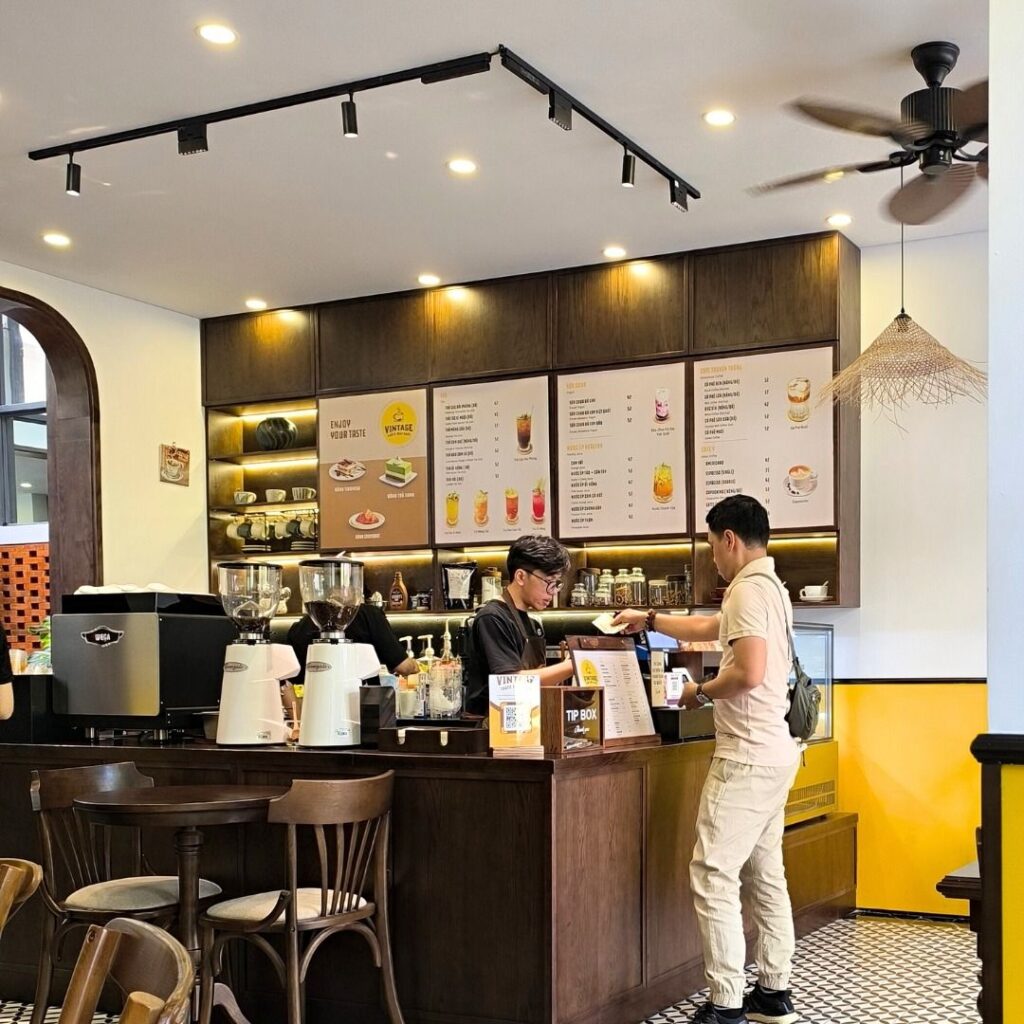 vintage coffee shop, classic-style café, beautiful café in Vinhomes Grand Park, best-view café District 9, nearby café