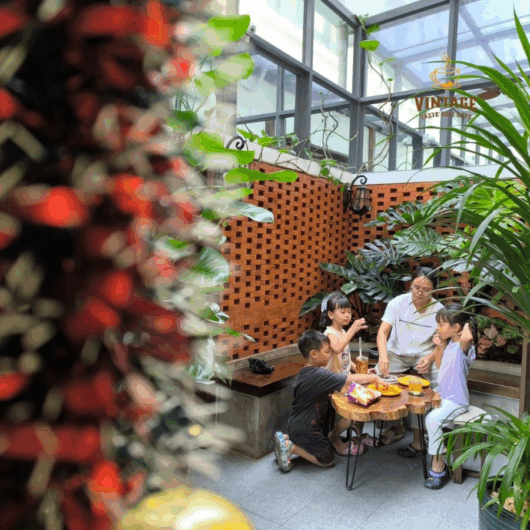 Quán cafe vintage, cafe phong cách cổ điển, quán cafe đẹp tại Vinhomes Grand Park, cafe view đẹp Quận 9, quán cafe gần đây, cafe vintage Vinhomes Grand Park, cafe không gian xanh, quán cafe check in đẹp, cafe bánh ngọt Sài Gòn, quán cafe chill Sài Gòn