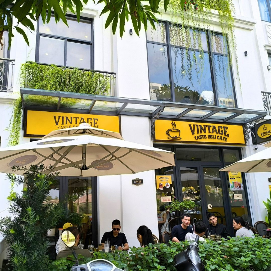 Quán cafe vintage, cafe phong cách cổ điển, quán cafe đẹp tại Vinhomes Grand Park, cafe view đẹp Quận 9, quán cafe gần đây, cafe vintage Vinhomes Grand Park, cafe không gian xanh, quán cafe check in đẹp, cafe bánh ngọt Sài Gòn, quán cafe chill Sài Gòn
