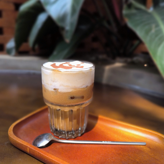 Quán cafe vintage, cafe phong cách cổ điển, quán cafe đẹp tại Vinhomes Grand Park, cafe view đẹp Quận 9, quán cafe gần đây