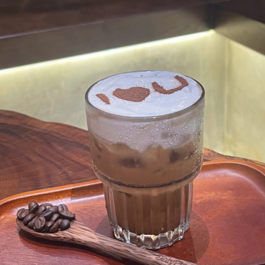 Quán cafe vintage, cafe phong cách cổ điển, quán cafe đẹp tại Vinhomes Grand Park, cafe view đẹp Quận 9, quán cafe gần đây